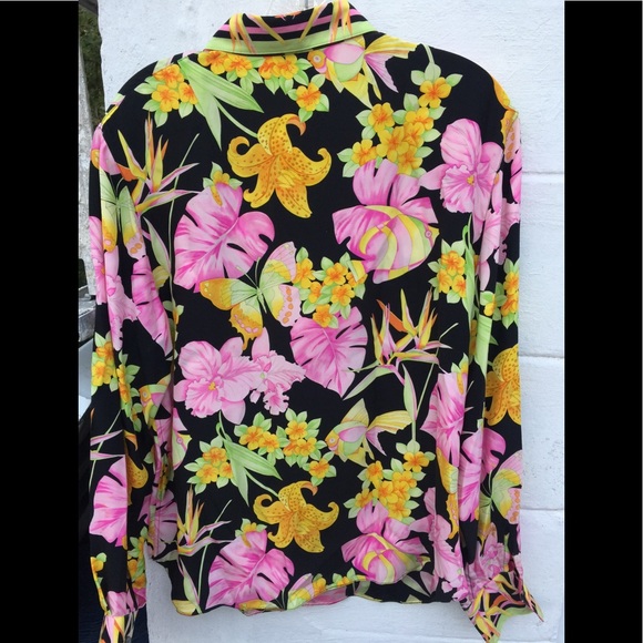 EUC Ruth Chagnon 100% silk flower blouse - Picture 3 of 3